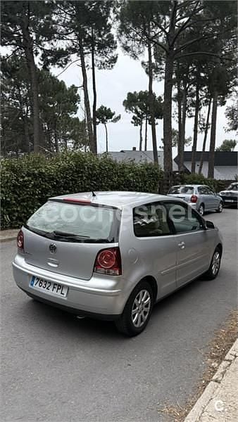 Usado VW Polo Edition 80 CV (58 kW) 2007 Gris / plata Utilitario