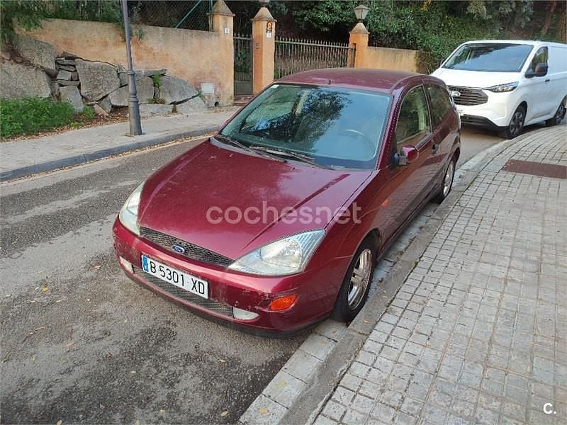 Granate Usado 2000 Ford Focus Trend Berlina | 1300 € (Buen precio) - Imagen 1/4