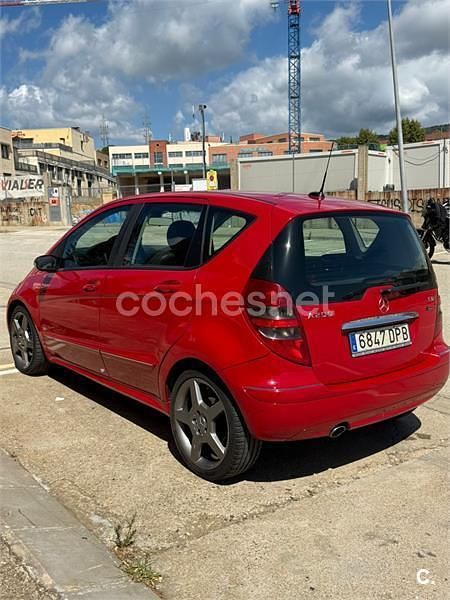 Usado Mercedes A200 Avantgarde 140 CV (102 kW) 2005 Rojo Monovolumen