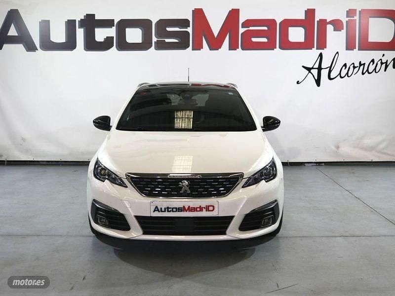 Usado Peugeot 308 SW GT 130 CV (95 kW) 2021 Blanco Familiar