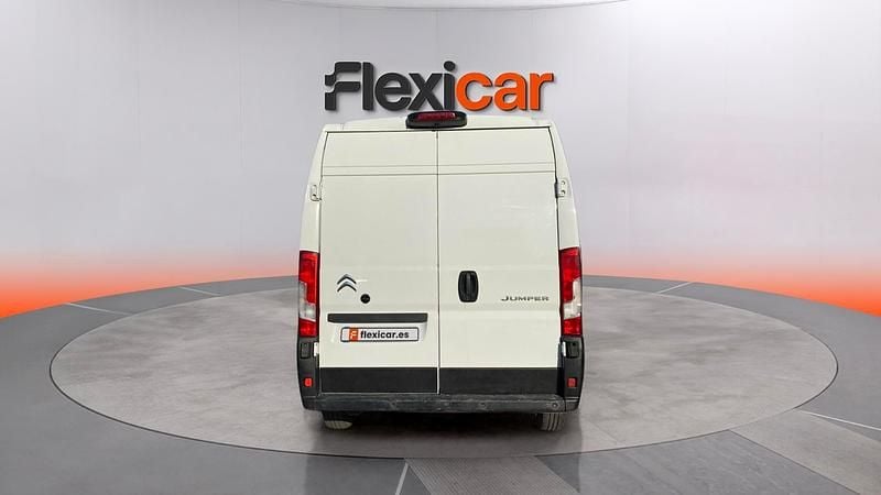 Usado Citroën Jumper 140 CV (102 kW) 2021 Blanco Monovolumen