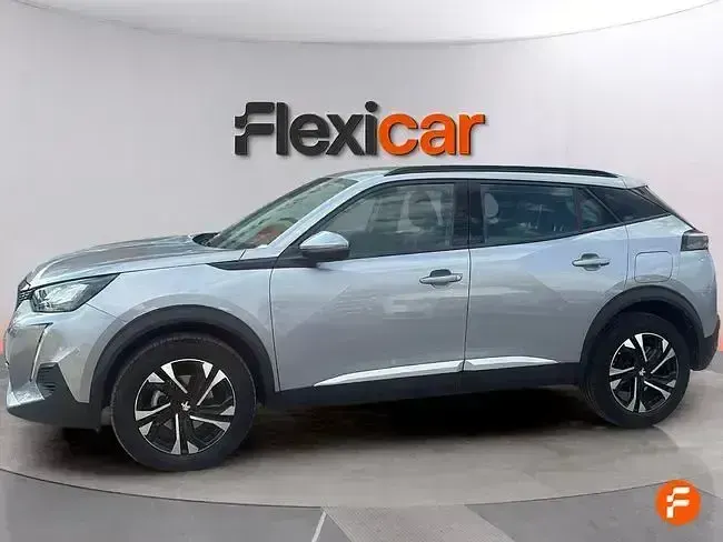 Usado Peugeot 2008 Allure 130 CV (95 kW) 2020 Gris SUV