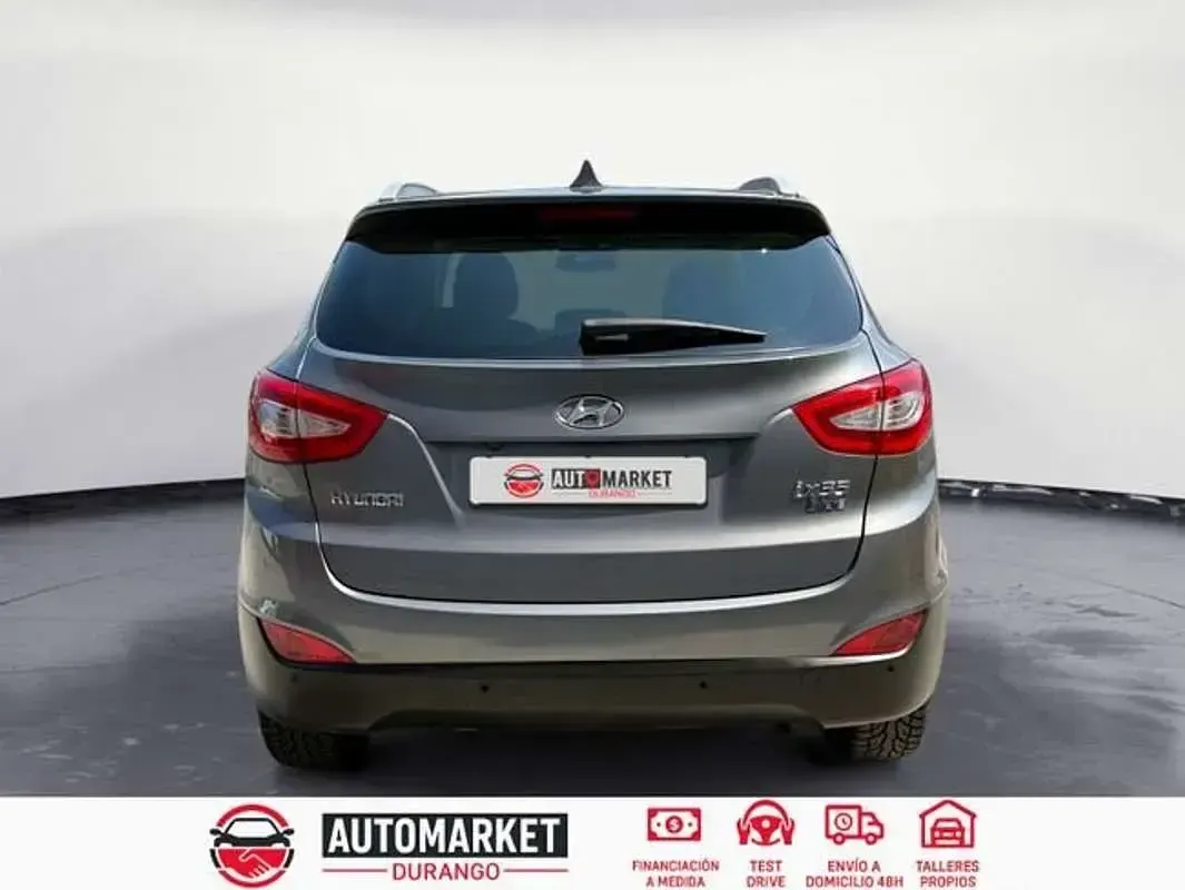 Usado Hyundai Tucson 131 CV (96 kW) 2015 Gris SUV