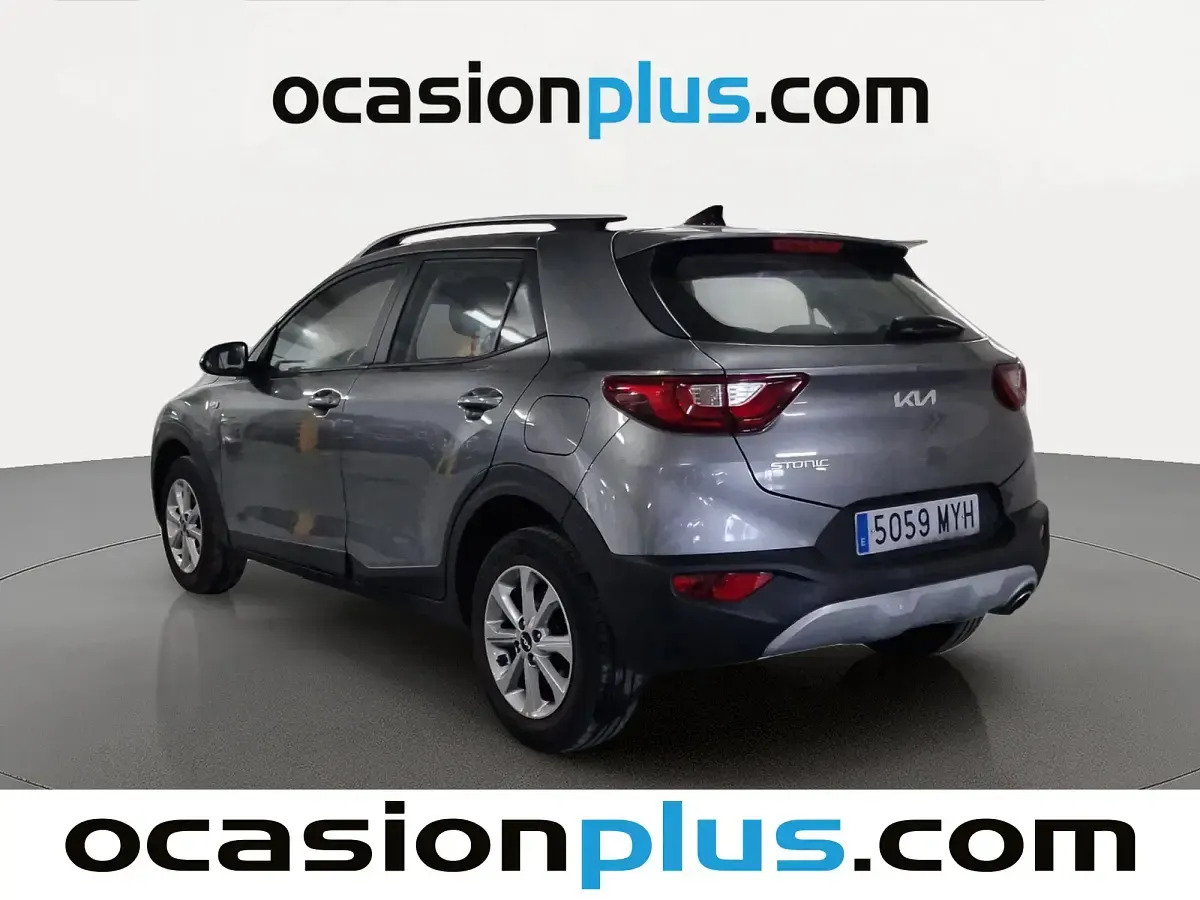 Usado Kia Stonic 79 CV (58 kW) 2025 Gris oscuro SUV