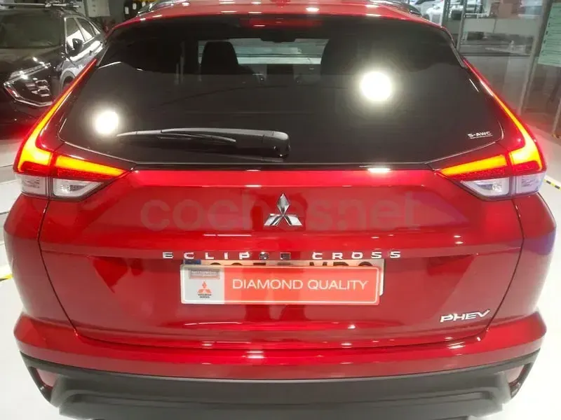 Nuevo Mitsubishi Eclipse Cross Motion 188 CV (138 kW) 2025 Rojo SUV