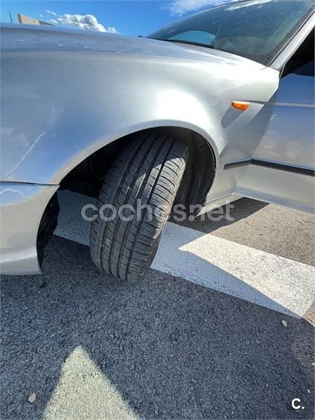 Gris / plata Usado 2001 BMW 320 Berlina | 3000 € (Precio justo) - Imagen 1/4