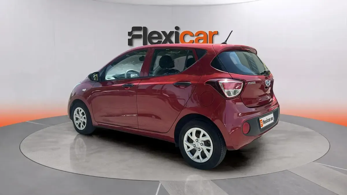 Usado Hyundai i10 GO! 67 CV (49 kW) 2018 Rojo Utilitario