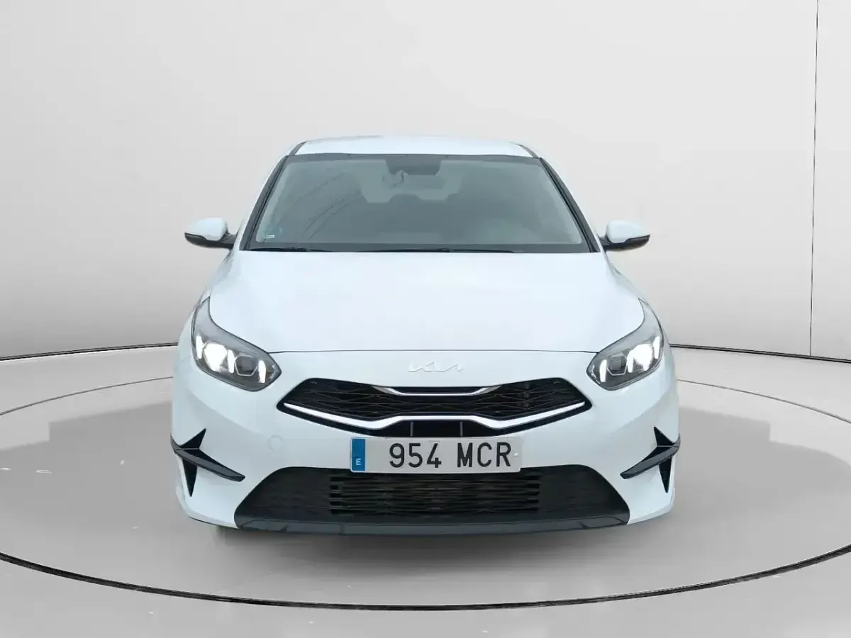 Usado Kia Ceed 160 CV (117 kW) 2022 Blanco Utilitario