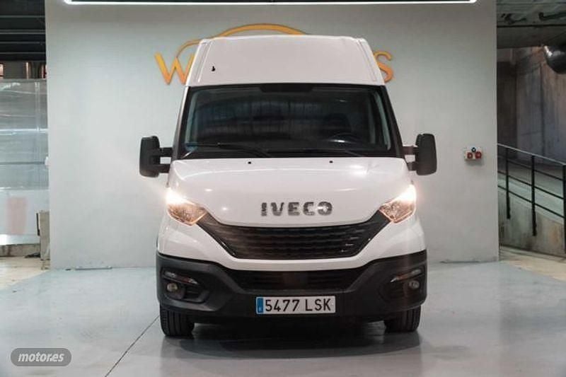 Begagnad Iveco Daily 136 HK (100 kW) 2021 Vit Van