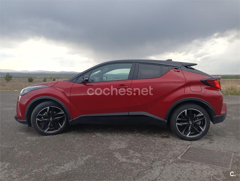 Używany Toyota C-HR Sport 184 KM (135 kW) 2023 Czerwony SUV