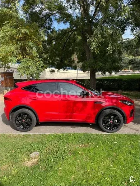 Usado Jaguar E-Pace First Edition 180 CV (132 kW) 2017 Rojo SUV