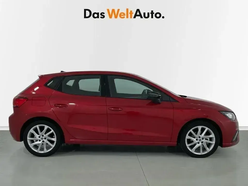 Usado Seat Ibiza FR 150 CV (110 kW) 2023 Rojo Utilitario