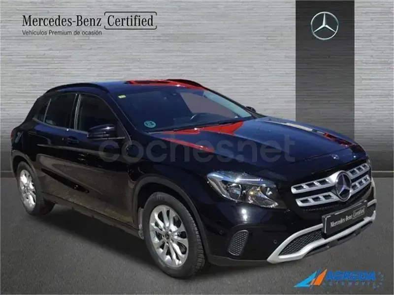 Usado Mercedes GLA180 Style 122 CV (89 kW) 2019 Negro SUV