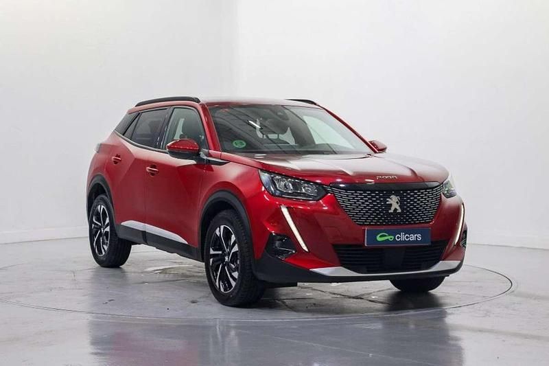 Usado Peugeot 2008 Allure 101 CV (74 kW) 2021 Rojo SUV