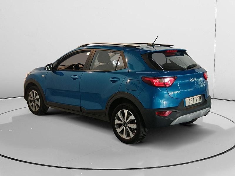Usado Kia Stonic 84 CV (61 kW) 2022 Azul SUV