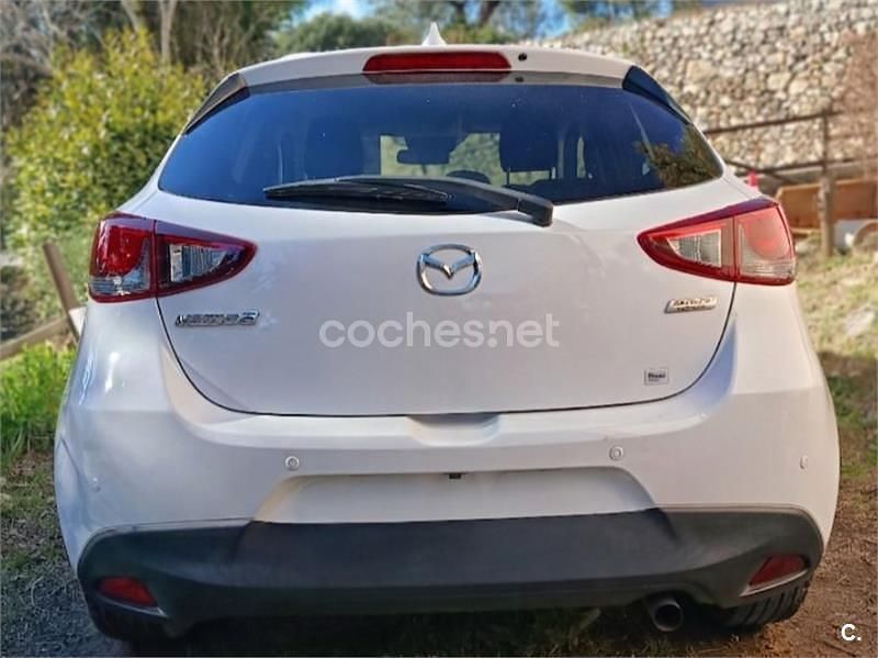 Usado Mazda 2 Edition 90 CV (66 kW) 2019 Blanco Berlina