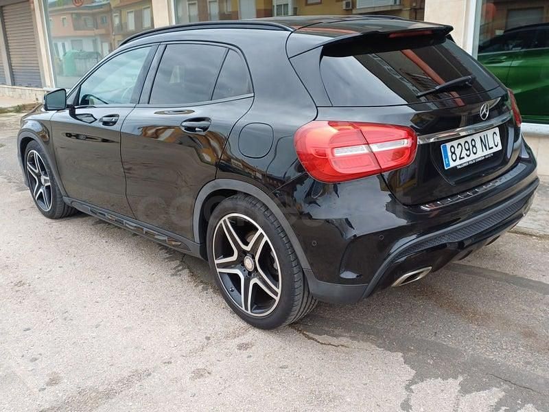 Usado Mercedes GLA200 AMG line 136 CV (100 kW) 2014 Negro SUV