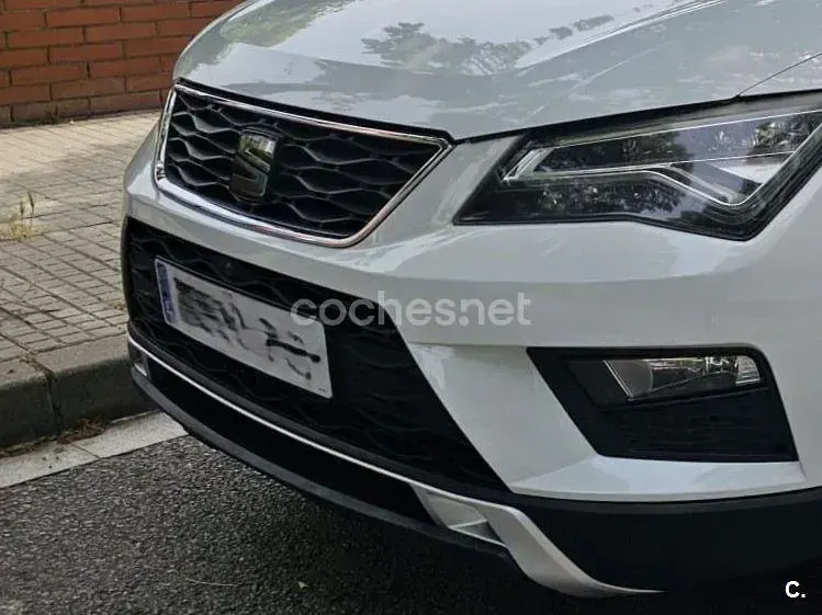 Usado Seat Ateca 4Drive 150 CV (110 kW) 2016 Blanco SUV