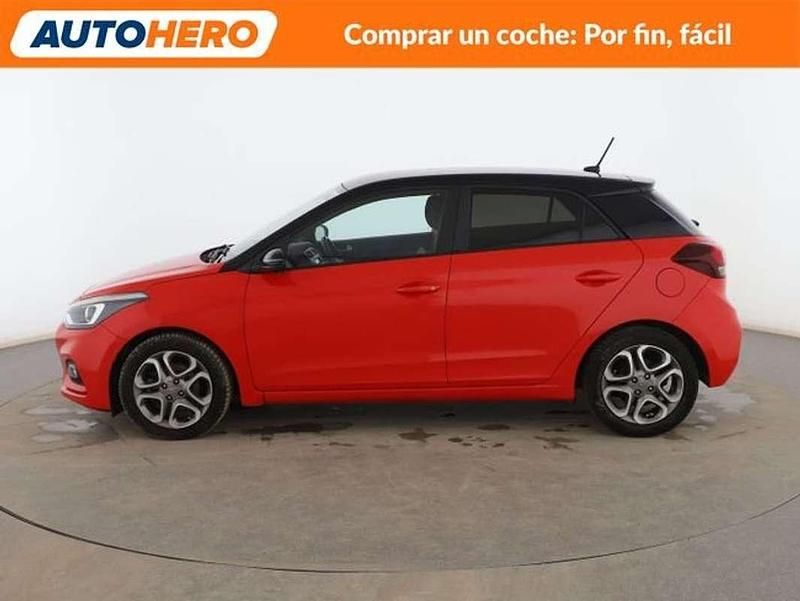 Usado Hyundai i20 99 CV (72 kW) 2019 Rojo Utilitario