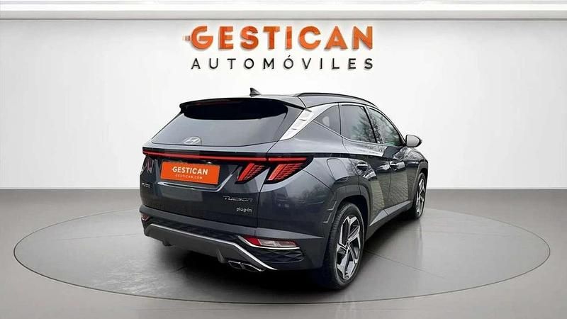 Usado Hyundai Tucson Style 265 CV (194 kW) 2022 Gris / plata SUV