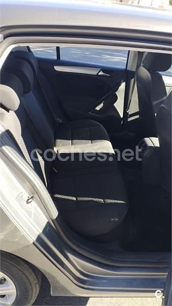 Usado VW Golf VI Highline 105 CV (77 kW) 2009 Gris / plata Utilitario