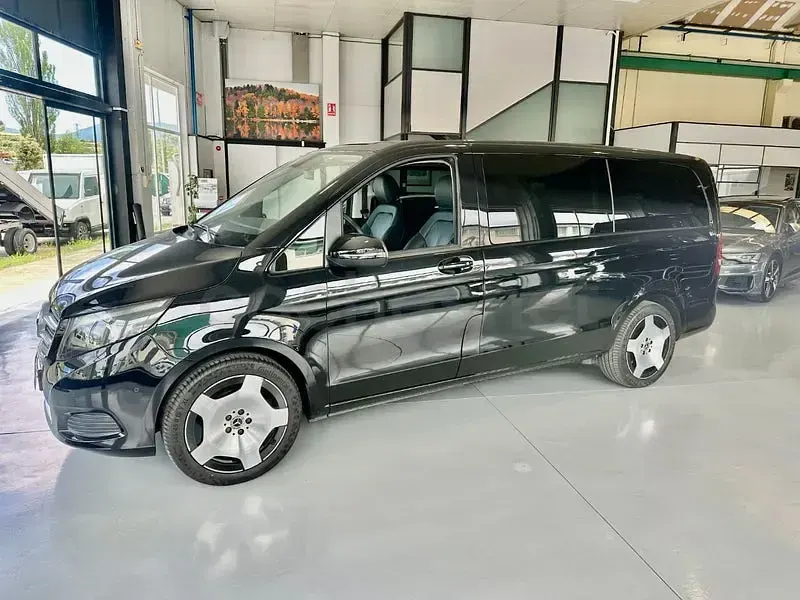 Usado Mercedes V220 Exclusive 163 CV (119 kW) 2017 Negro Monovolumen