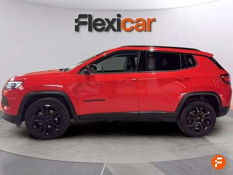 Usado Jeep Compass Night Eagle 131 CV (96 kW) 2023 Rojo SUV