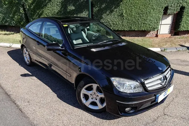 Usado Mercedes CLC220 150 CV (110 kW) 2009 Negro Coupe