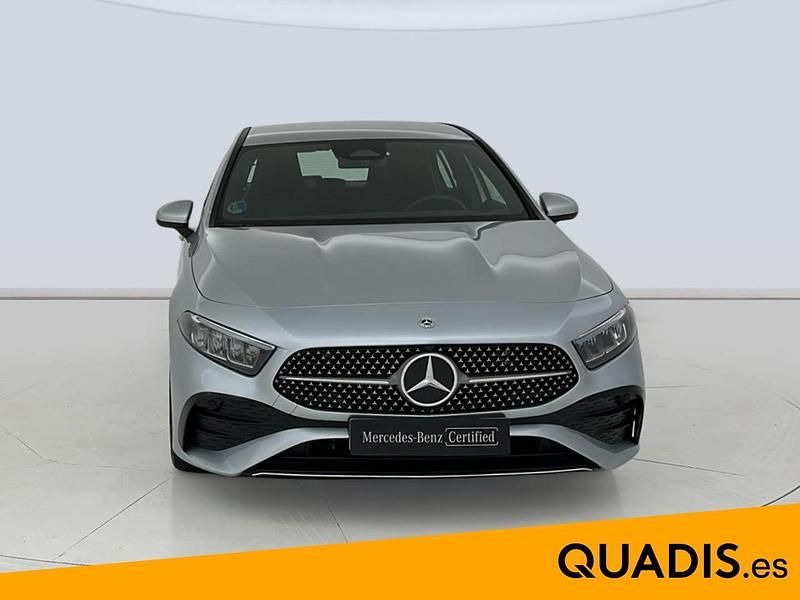 Usado Mercedes A180 136 CV (100 kW) 2025 Gris plata