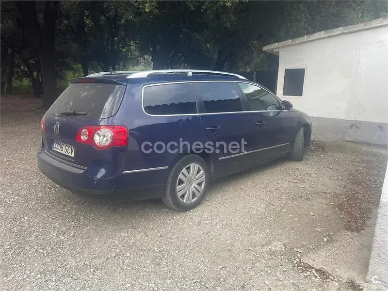 Usado VW Passat Highline 140 CV (102 kW) 2008 Azul Familiar