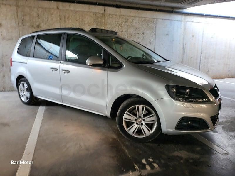 Usado Seat Alhambra I-Tech 140 CV (102 kW) 2014 Gris / plata Monovolumen