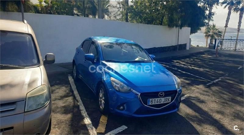 Azul Usado 2016 Mazda 2 Style Berlina | 9200 € (Precio justo) - Imagen 1/4