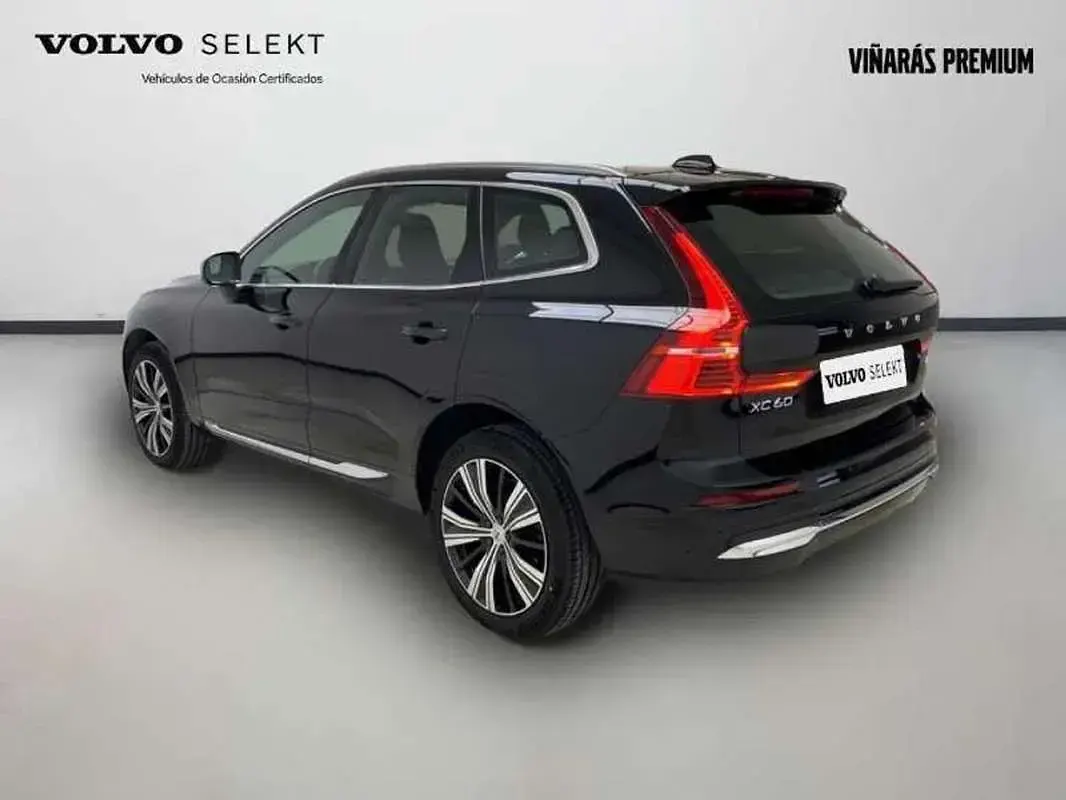 Usado Volvo XC60 Plus 197 CV (144 kW) 2022 Negro SUV