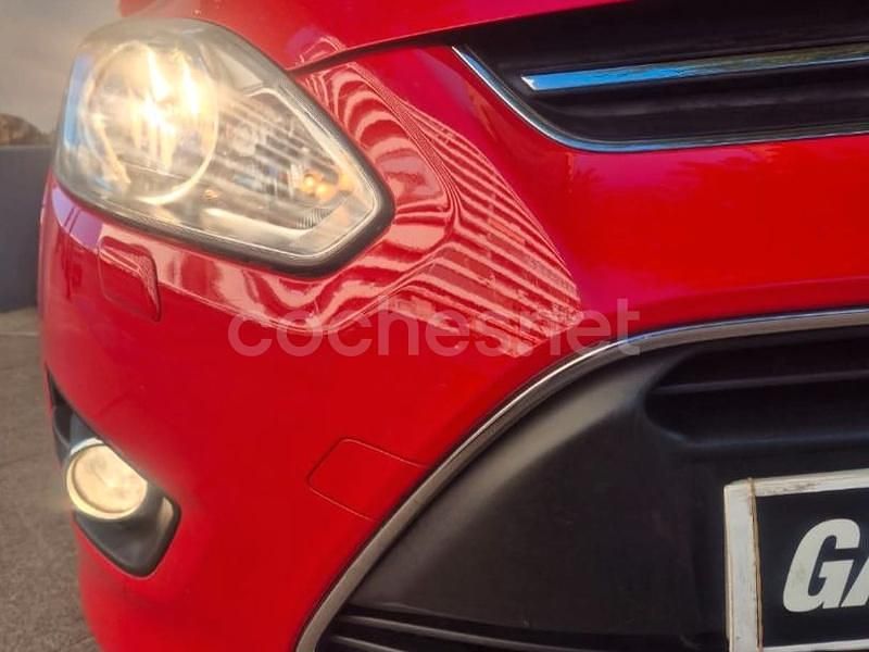 Usado Ford C-MAX Titanium 115 CV (84 kW) 2011 Granate Monovolumen