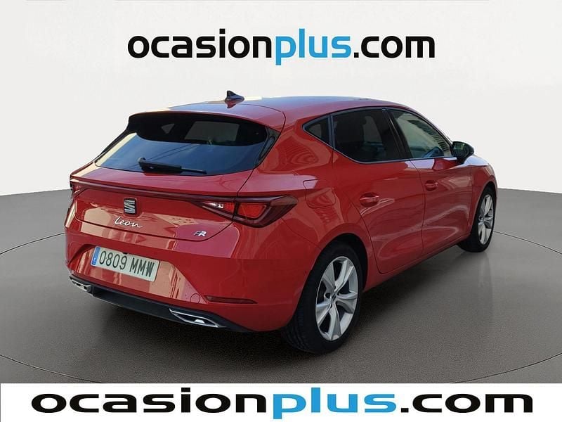 Usado Seat Leon FR 131 CV (96 kW) 2024 Rojo Utilitario