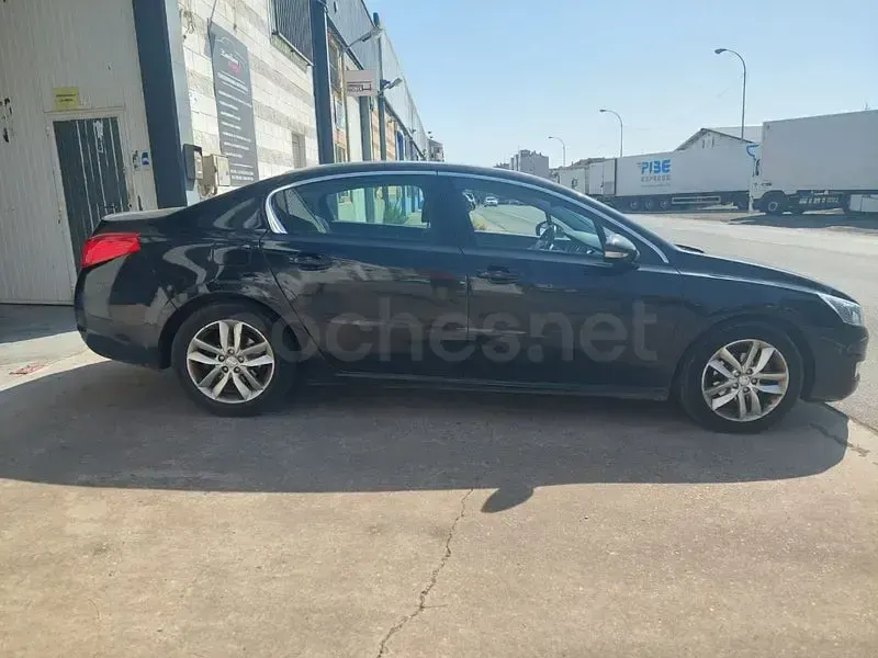 Usado Peugeot 508 Allure 140 CV (102 kW) 2012 Negro Berlina