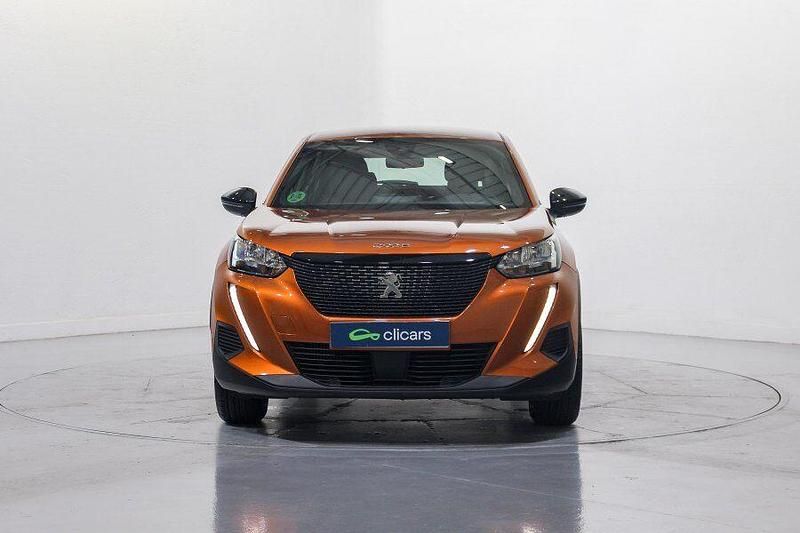 Usado Peugeot 2008 Active 100 CV (73 kW) 2023 Naranja SUV