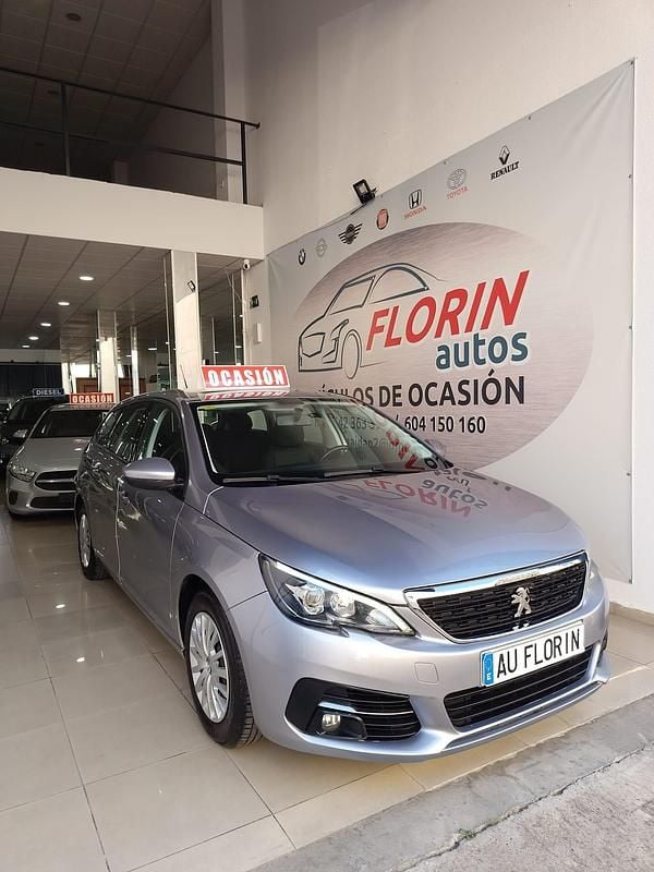 Gris Usado 2018 Peugeot 308 SW Active Familiar | 10.990 € (Precio justo) - Imagen 1/4