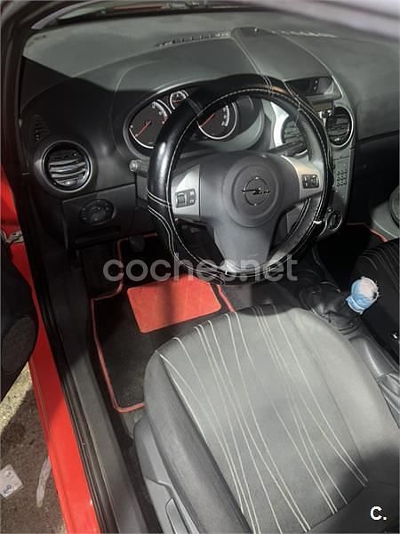 Rojo Usado 2010 Opel Corsa Berlina | 2500 € (Buen precio) - Imagen 1/2