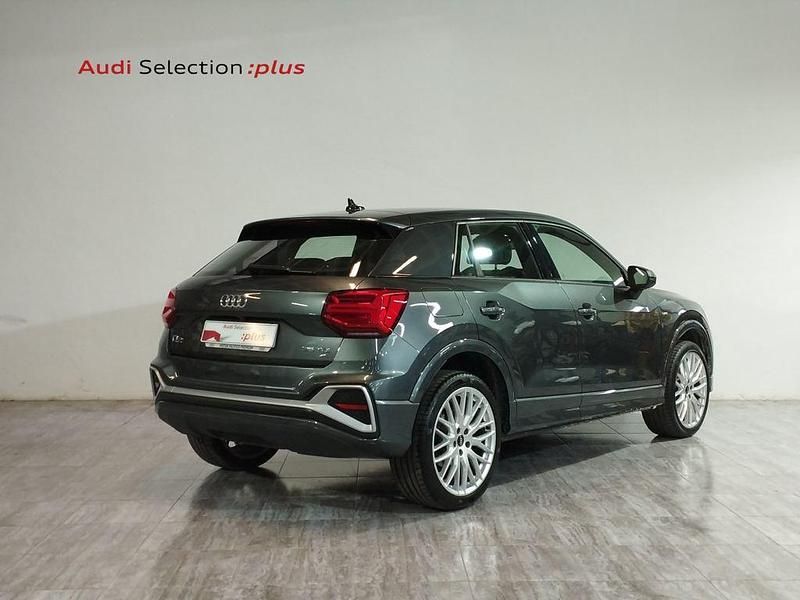 Usado Audi Q2 Ambiente 150 CV (110 kW) 2025 Gris SUV