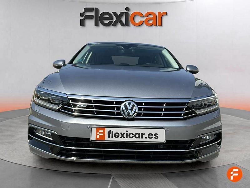 Usado VW Passat Advance 150 CV (110 kW) 2018 Gris Berlina