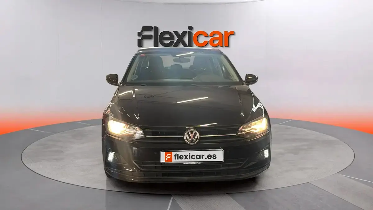 Usado VW Polo Advance 80 CV (58 kW) 2018 Negro Utilitario