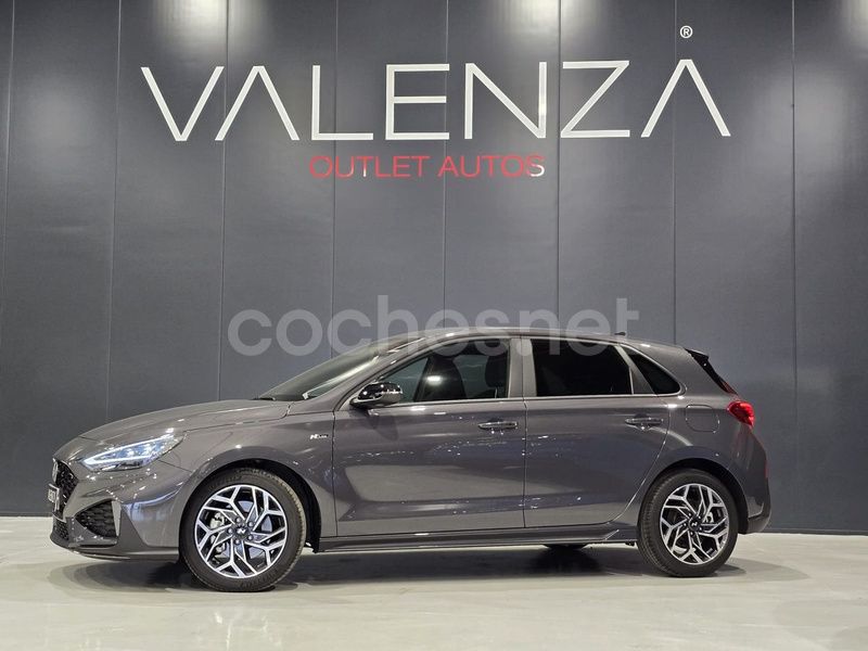 Negro Nuevo 2024 Hyundai i30 N Line Berlina | 24.900 € (Precio justo) - Imagen 1/4