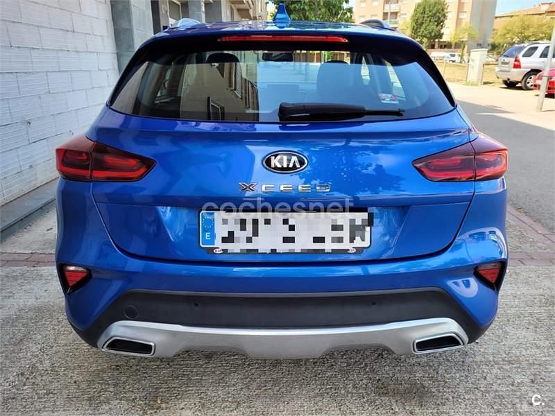 Usado Kia XCeed 120 CV (88 kW) 2019 Azul SUV
