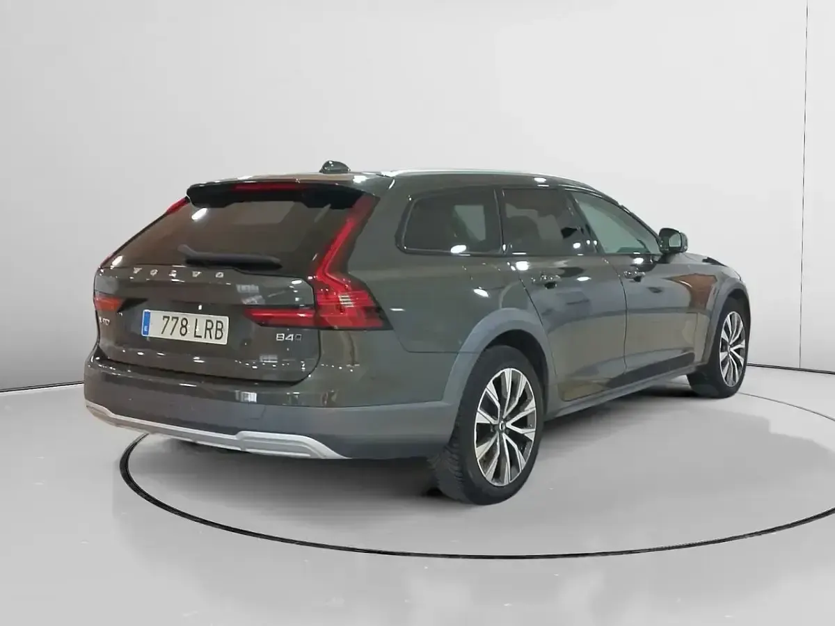 Usado Volvo V90 CC 197 CV (144 kW) 2021 Gris Familiar