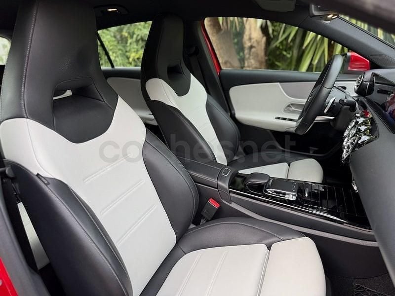 Usado Mercedes A180 116 CV (85 kW) 2018 Rojo Berlina