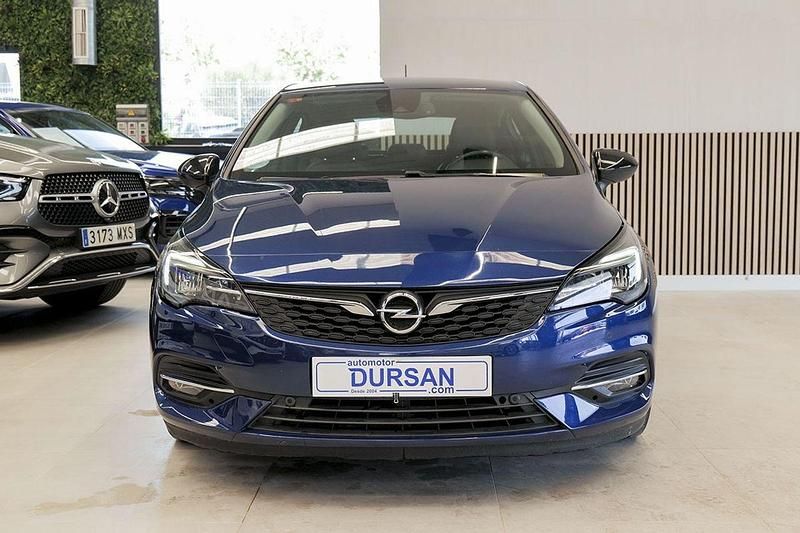 Usado Opel Astra Design & Tech 122 CV (89 kW) 2021 Azul Berlina