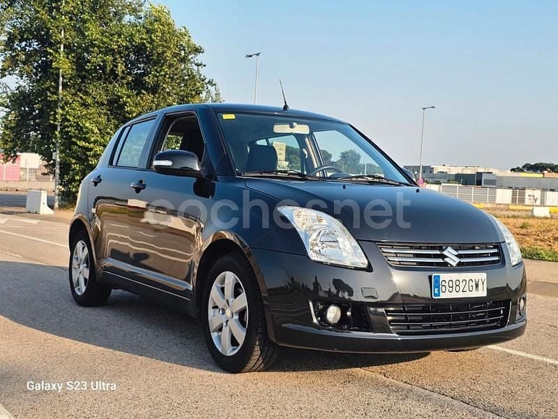 Negro Usado 2010 Suzuki Swift GL Berlina | 5200 € (Caro) - Imagen 1/4