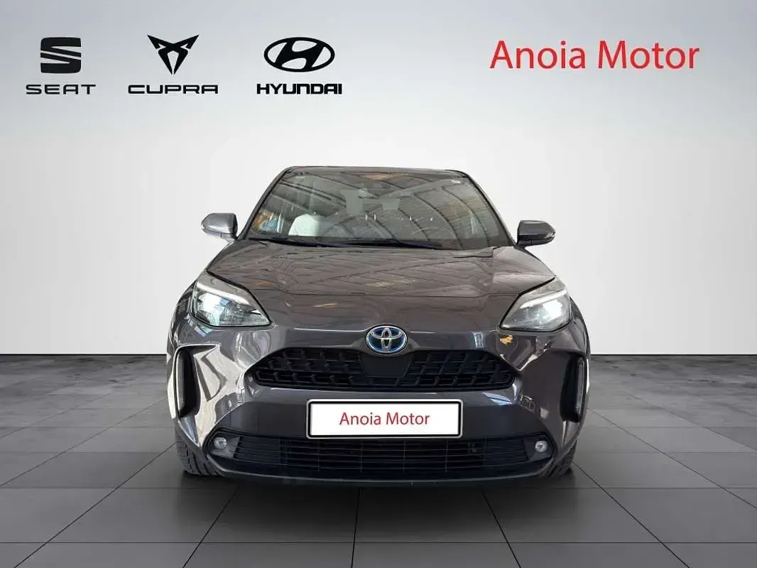 Usado Toyota Yaris Cross Active 116 CV (85 kW) 2022 Gris SUV