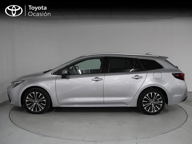 Usado Toyota Corolla Sport 140 CV (102 kW) 2023 Gris / plata Familiar